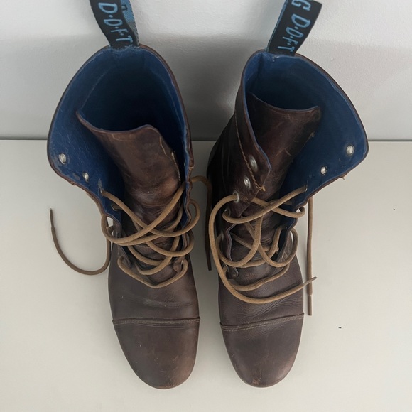 Brown lace up John Fluevog boots - Picture 3 of 4